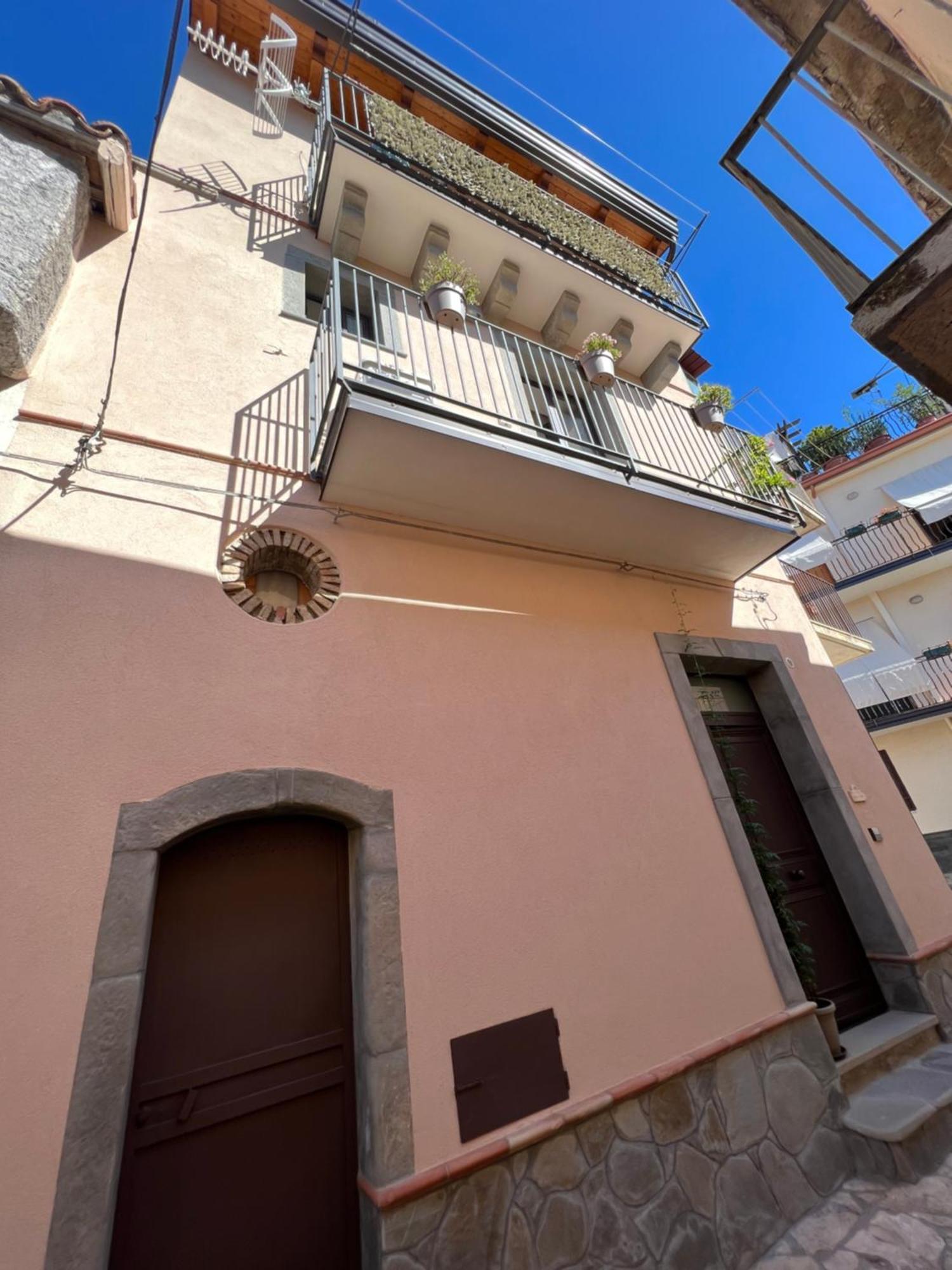 Casa Belvedere Motta Camastra Gole Alcantara מראה חיצוני תמונה