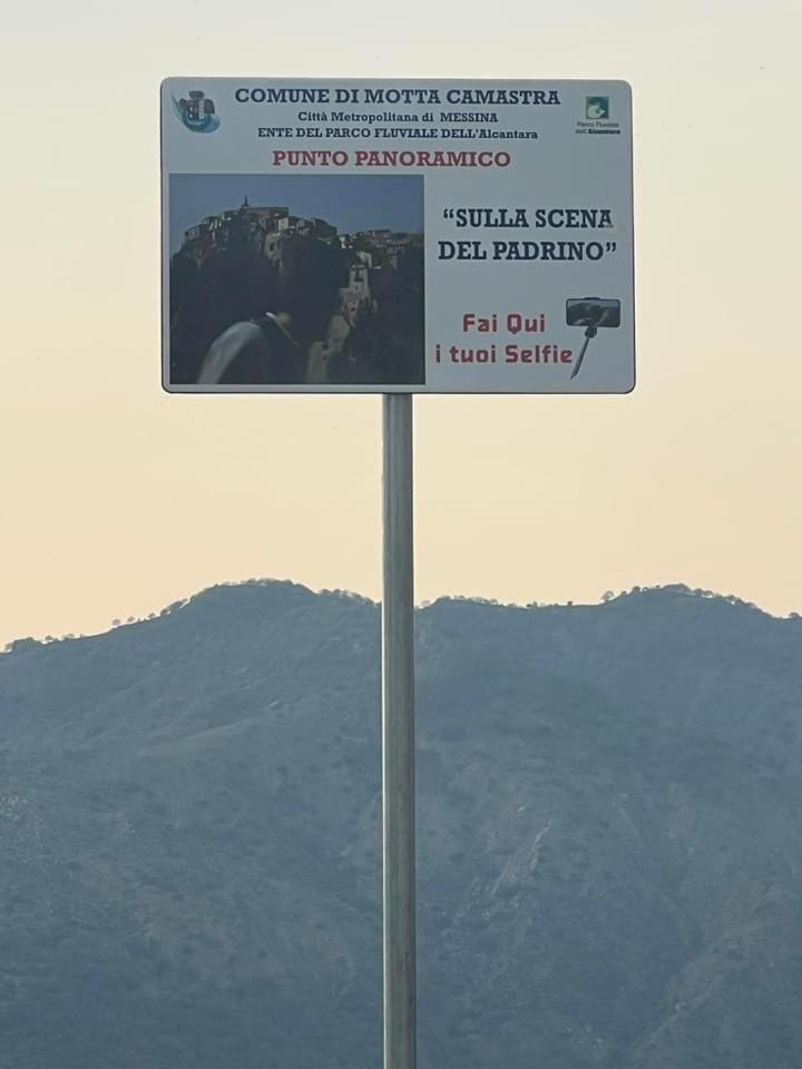 Casa Belvedere Motta Camastra Gole Alcantara מראה חיצוני תמונה